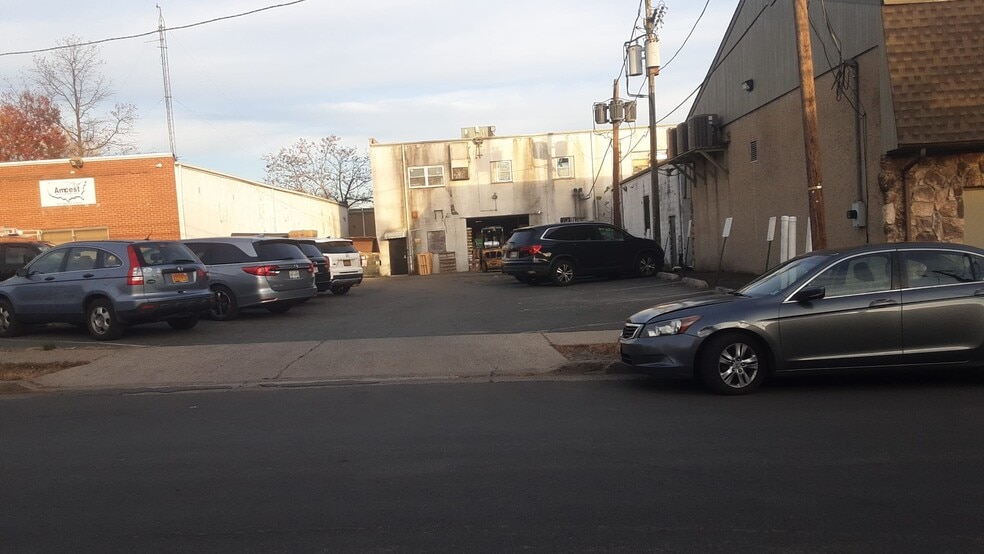 More Photos Of 209 E 11th Ave, Roselle Light Distribution For Sale