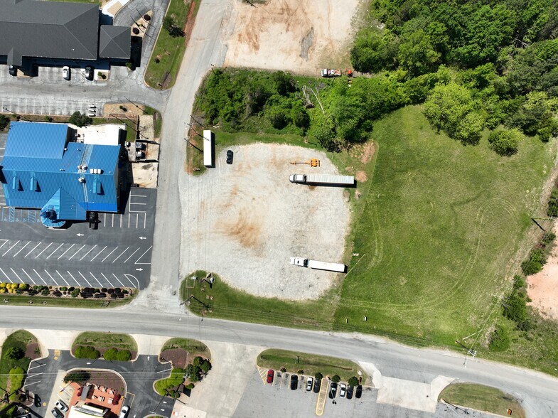 More Photos Of 12819 Highway 56, Clinton Restaurant For Lease