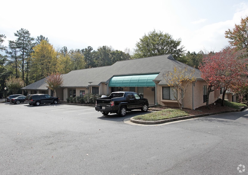 More Photos Of 875 Old Roswell Rd, Roswell Office For Sale