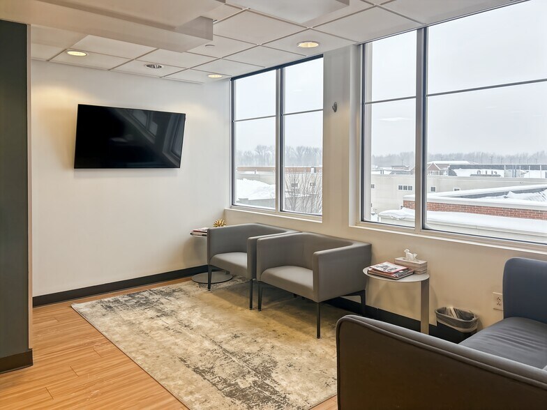 More Photos Of 139-159 Crocker Park Blvd, Westlake Coworking Space
