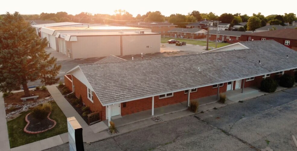 More Photos Of 3003 Hall St, Hays Medical For Sale