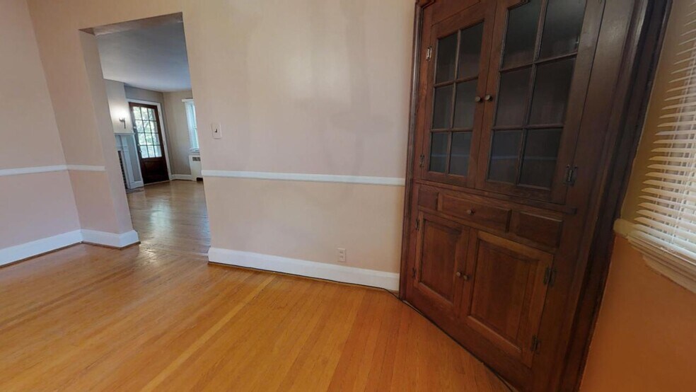 More Photos Of 310 Gittings Ave, Baltimore Apartments For Sale