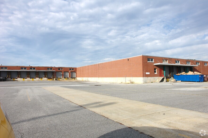 More Photos Of 648 Wilson St, Chester Warehouse For Lease