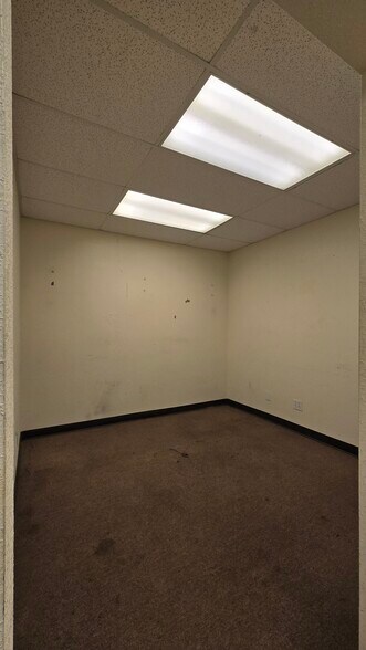 More Photos Of 2001 Hawkins Circle, Los Angeles Warehouse For Lease