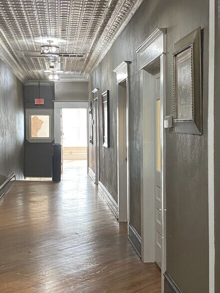 More Photos Of 213 E Louisiana St, McKinney Office For Lease