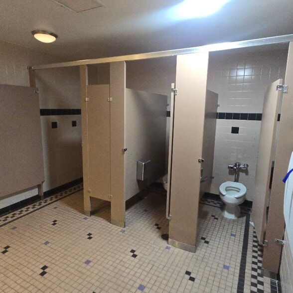 More Photos Of 2045 Brice Rd, Reynoldsburg Restaurant For Lease