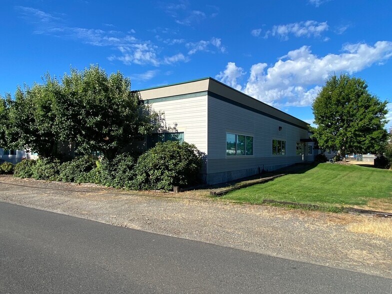 More Photos Of 3467 Galvin Rd, Centralia Office For Sale