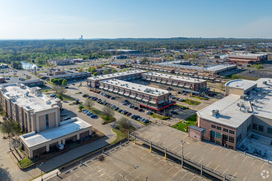 More Photos Of 8211 E Regal Pl, Tulsa Coworking Space