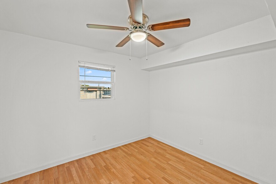 More Photos Of 101 S Allen Genoa Rd, South Houston Apartments For Sale