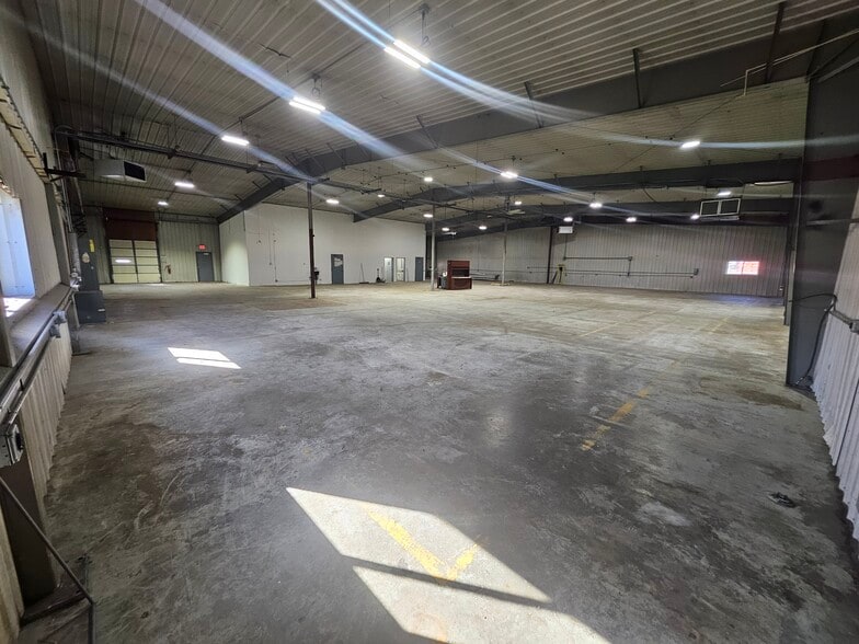 More Photos Of 5500 NE Quam Ave, Saint Michael Manufacturing For Lease