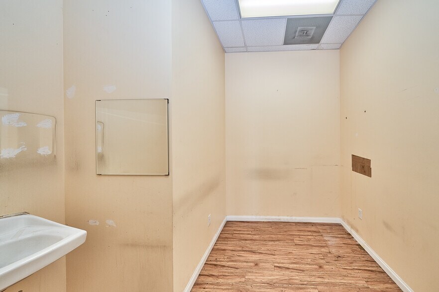 More Photos Of 6242 Beach Blvd, Buena Park Fast Food For Lease