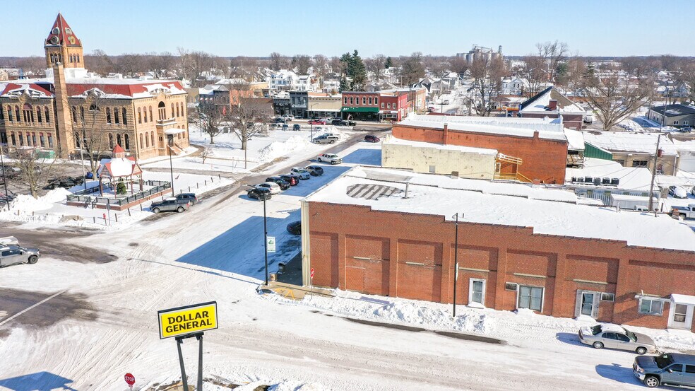 More Photos Of 531-533 N Main St, Carrollton General Retail For Sale