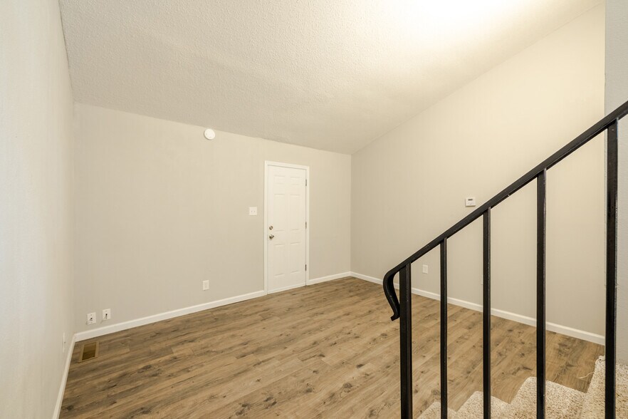 More Photos Of 961 Old Hickory Blvd, Jackson Apartments For Sale