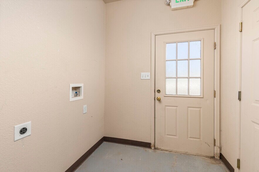 More Photos Of 800 Waterglen Dr, Fort Collins Freestanding For Sale