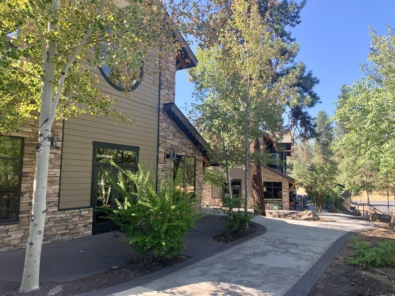 More Photos Of 5416 Running Y Rd, Klamath Falls Freestanding For Sale