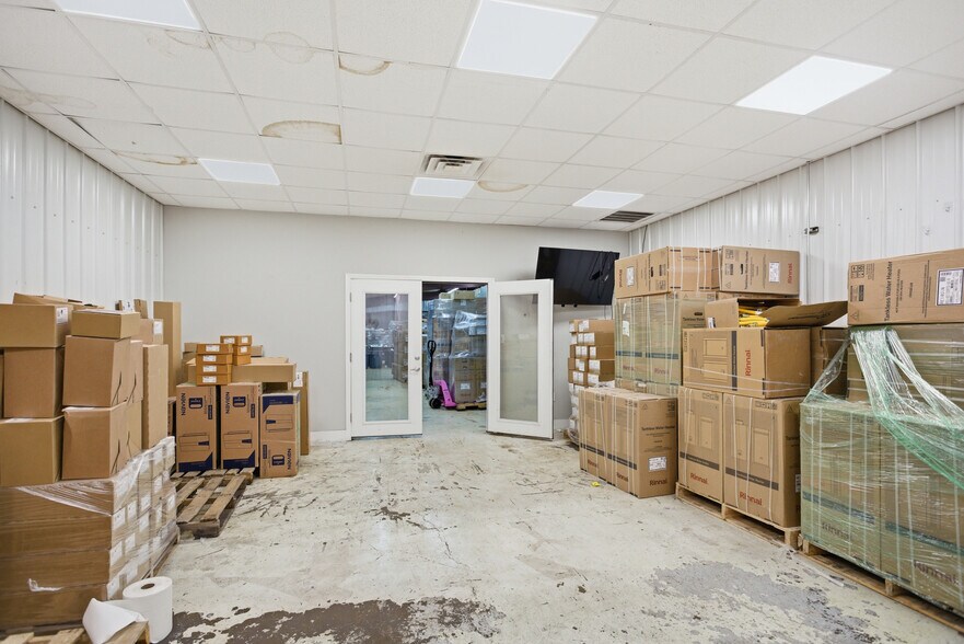 More Photos Of 810 Shiloh Rd, Piedmont Warehouse For Sale