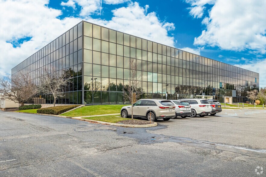 More Photos Of 2 Corporate Center Dr, Melville Office For Lease