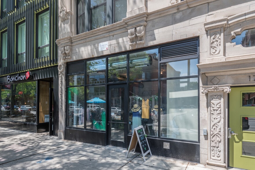 More Photos Of 1728 W Division St, Chicago Apartments For Lease