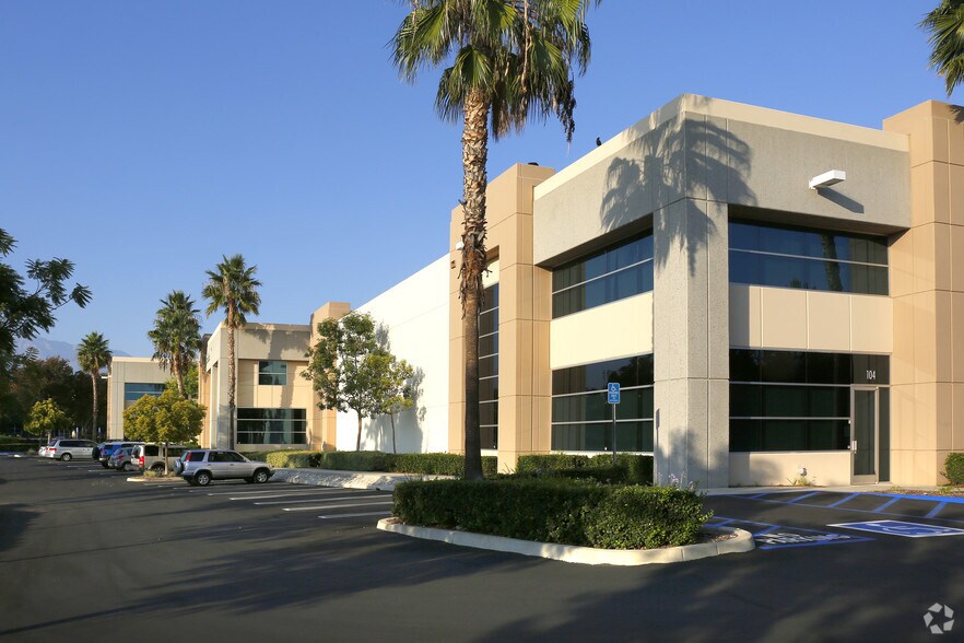 More Photos Of 285 S Dupont Ave, Ontario Warehouse For Lease