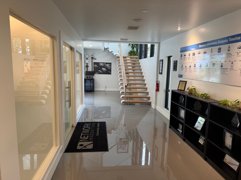 More Photos Of 2115-2145 SW 2nd Ave, Fort Lauderdale Showroom For Sale