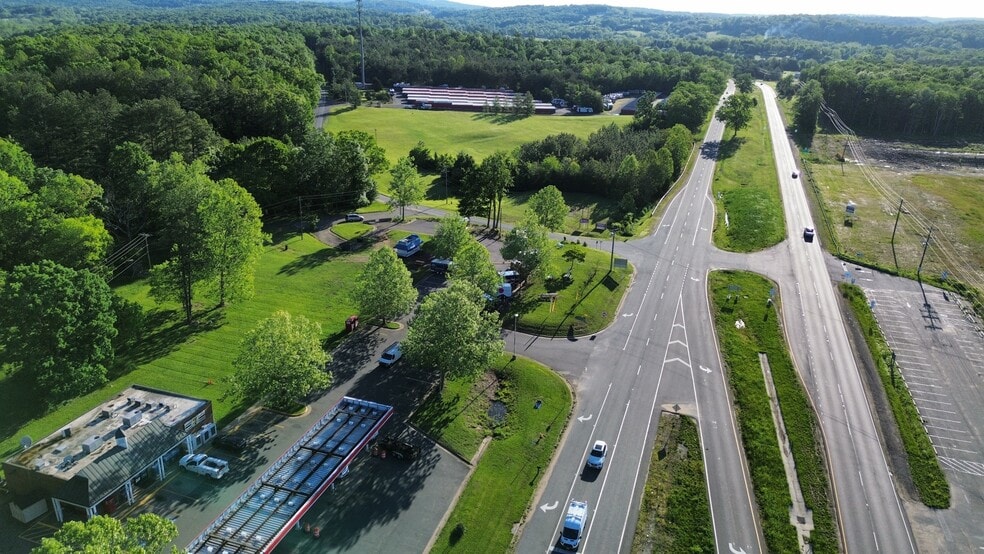 More Photos Of 18193 Lee hwy, Amissville Light Distribution For Sale