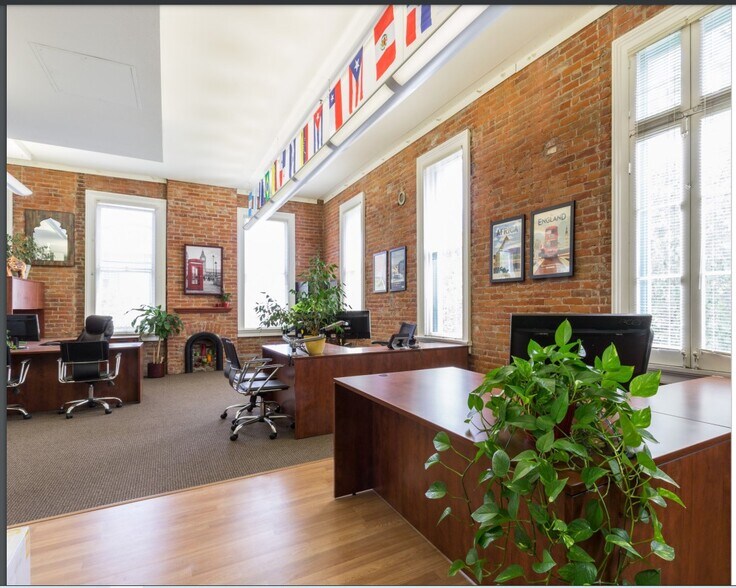 More Photos Of 601-605 Main St, Woodland Office For Lease