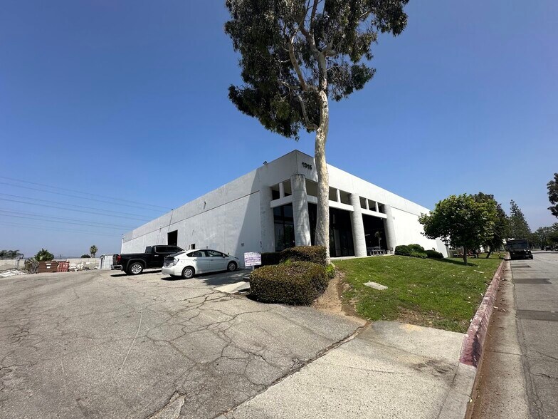 More Photos Of 1315 S Johnson Dr, City of Industry Warehouse For Lease