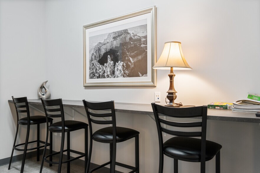 More Photos Of 2680 S Val Vista Dr, Gilbert Office For Lease