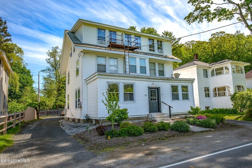 More Photos Of 13 Park St, Stockbridge Apartments For Sale