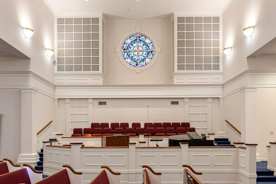 More Photos Of 1941 Shorter Ave SW, Rome Religious Facility For Lease
