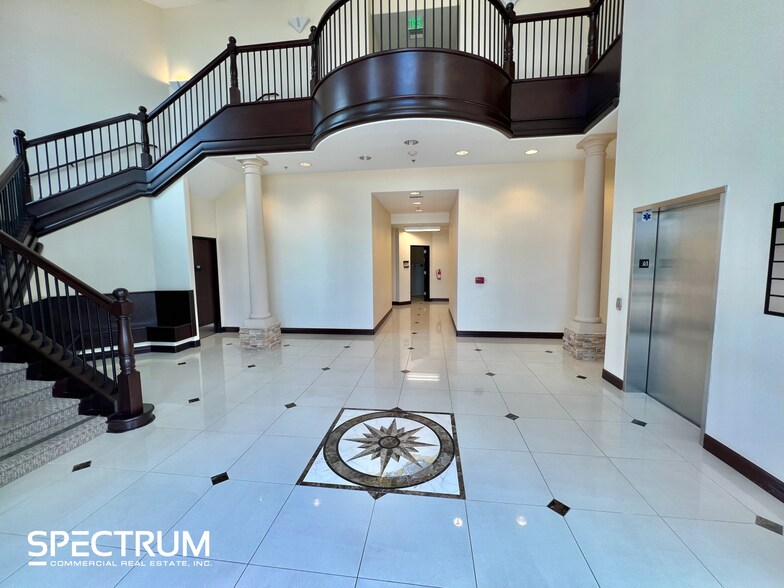 More Photos Of 145 Park Ln, Moorpark Medical For Lease