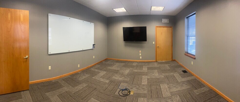 More Photos Of 6 Creamery Brk, East Granby Medical For Sale