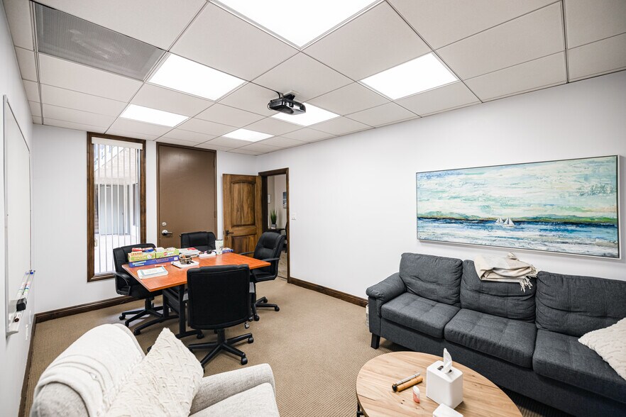 More Photos Of 23717 Hawthorne Blvd, Torrance Office For Lease