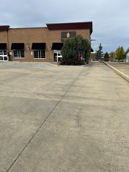 More Photos Of 269 16th St W, Dickinson Freestanding For Lease