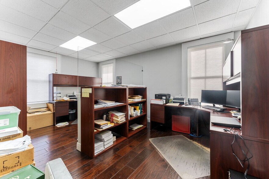 More Photos Of 337 S Plant Ave, Tampa Office Residential For Sale