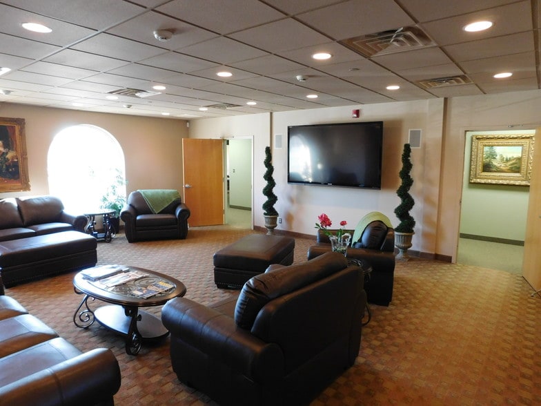 More Photos Of 901 State Rt 23 S, Pompton Plains Office For Lease