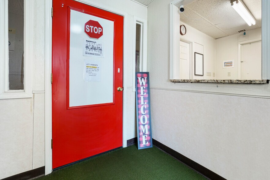 More Photos Of 4460 SW Lee Blvd, Lawton Daycare Center For Lease