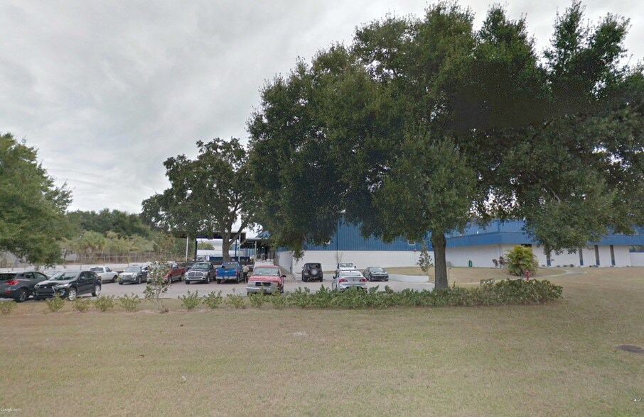 More Photos Of 3119 Queen Palm Dr, Tampa Warehouse For Sale