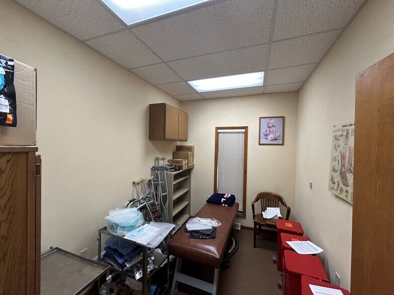 More Photos Of 3641 Ridge Rd, Highland Medical For Sale