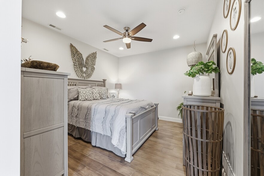 More Photos Of 219 S Sandusky Ave, Bucyrus Storefront Retail Residential For Sale