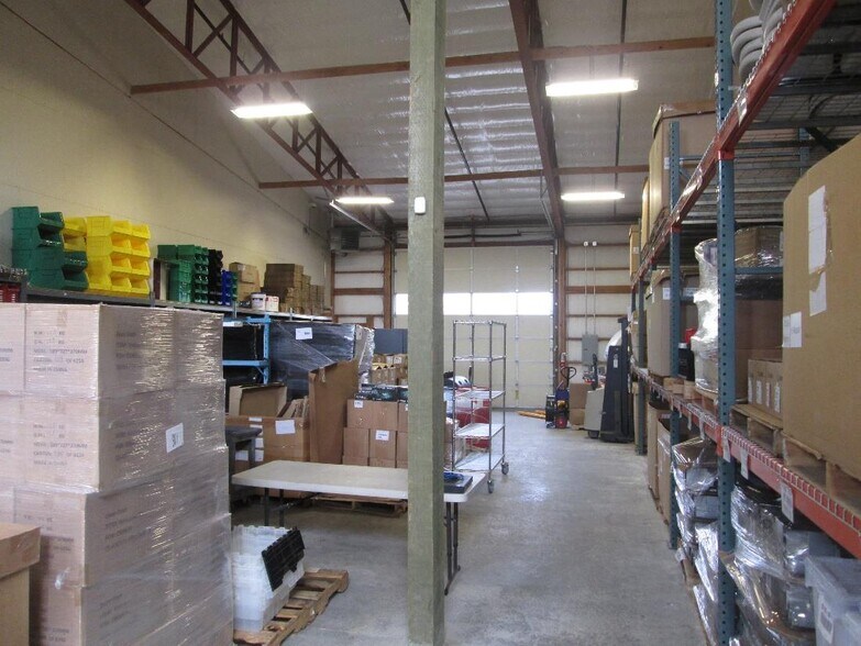More Photos Of 2693 Delta Ring Rd, Ferndale Warehouse For Lease