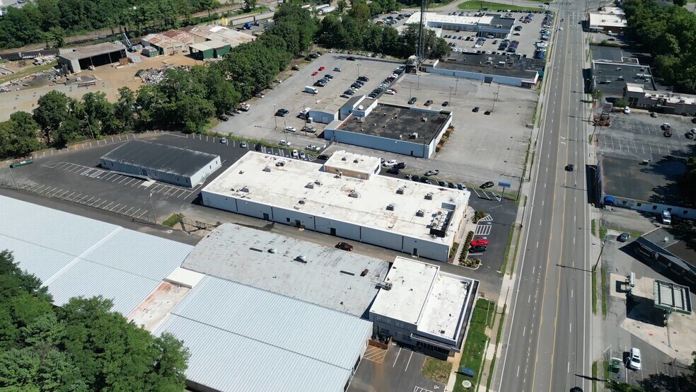 Primary Photo Of 2727 Franklin Rd SW, Roanoke Medical For Lease