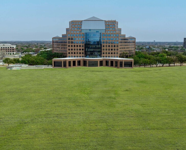 More Photos Of 16251 Dallas Pky, Addison Office For Sale