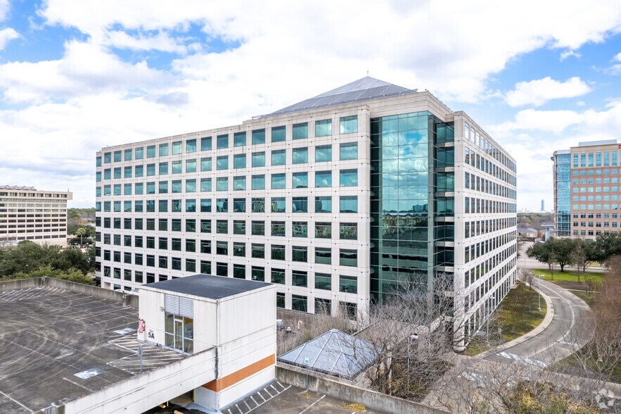 More Photos Of 3010 Briarpark Dr, Houston Office For Sale
