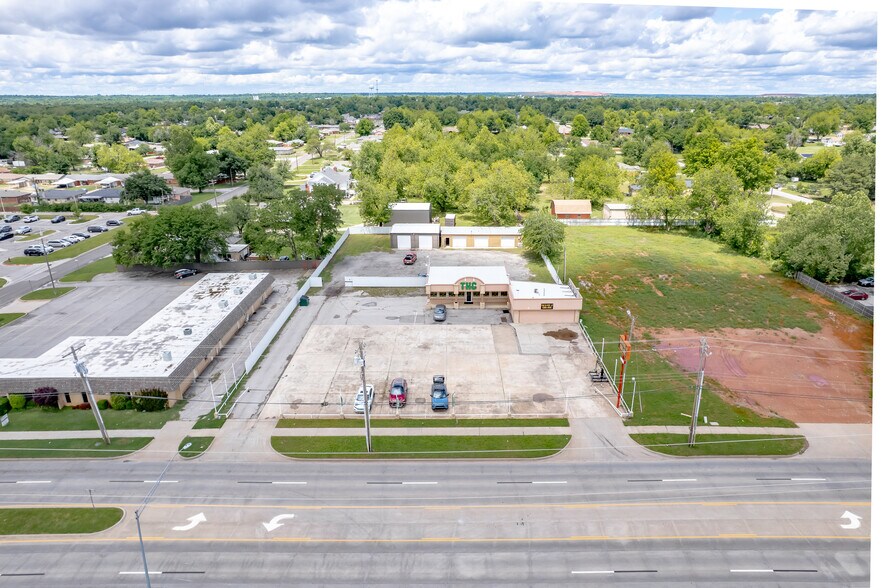 More Photos Of 5121 SE 15th St, Oklahoma City Freestanding For Sale