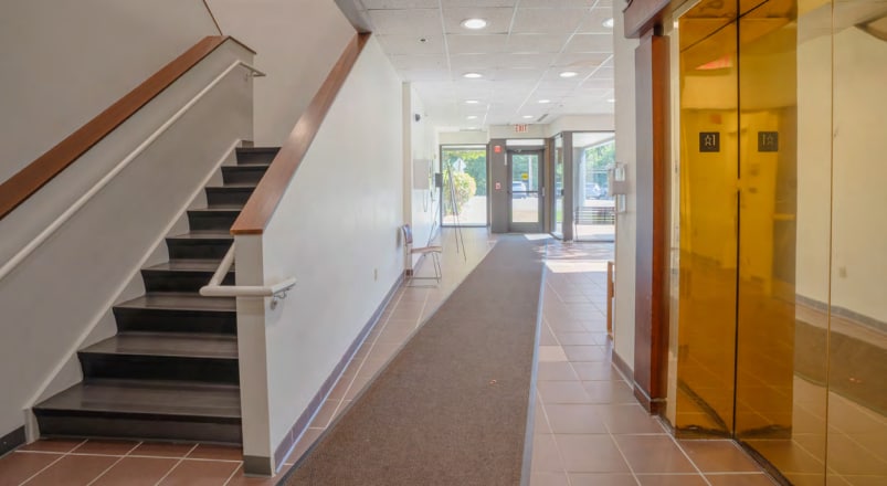 More Photos Of 7 McKay Ave, Winchester Flex For Lease