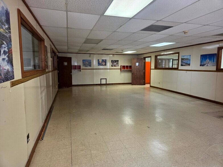 More Photos Of 2222 Belt Line Rd, Garland Religious Facility For Sale
