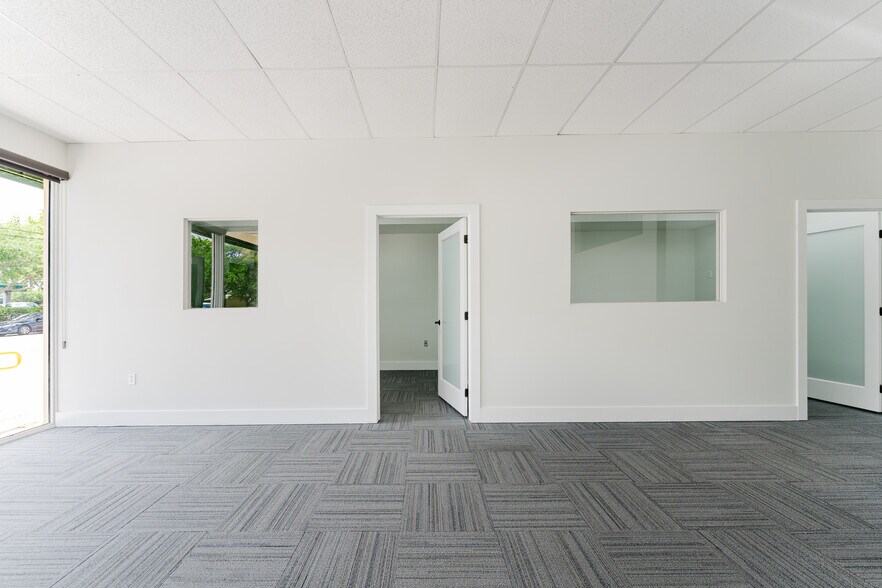 More Photos Of 1817-1847 NE 25th St, Lighthouse Point Unknown For Lease