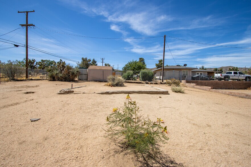 More Photos Of 7211 Joshua Ln, Yucca Valley Office Residential For Lease