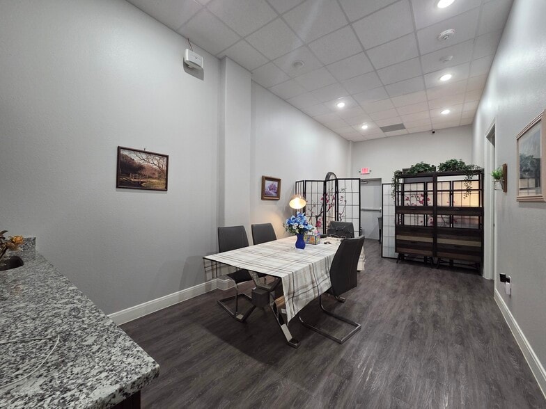 More Photos Of 350 Nursery Rd, Spring Loft Creative Space For Sale